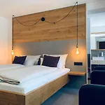 Stadthotel Kachelofen 3*