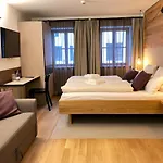 Stadthotel Kachelofen 3*