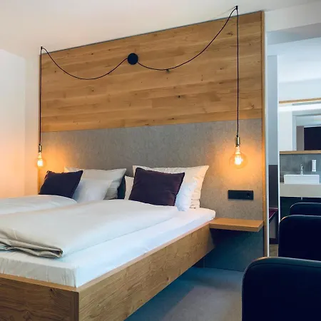 Stadthotel Kachelofen 3*