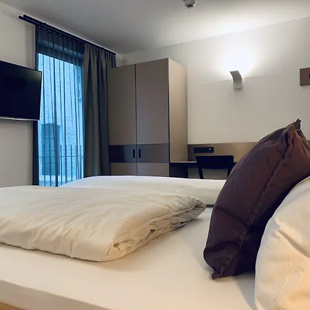 ホテル Stadthotel Kachelofen 3*