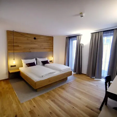 Stadthotel Kachelofen 3* Krumbach (Gunzburg)