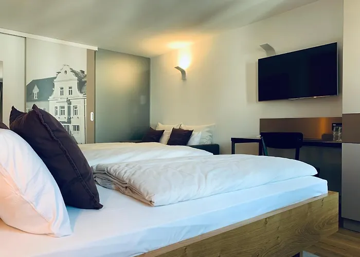 ホテル Stadthotel Kachelofen クルムバハ