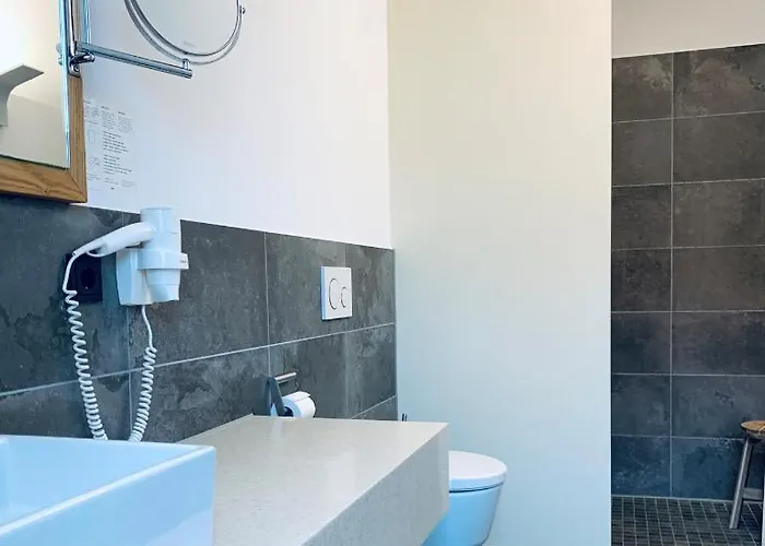 ホテル Stadthotel Kachelofen