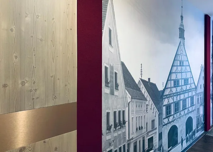 ホテル Stadthotel Kachelofen クルムバハ