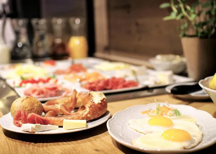 ホテル Stadthotel Kachelofen 3*