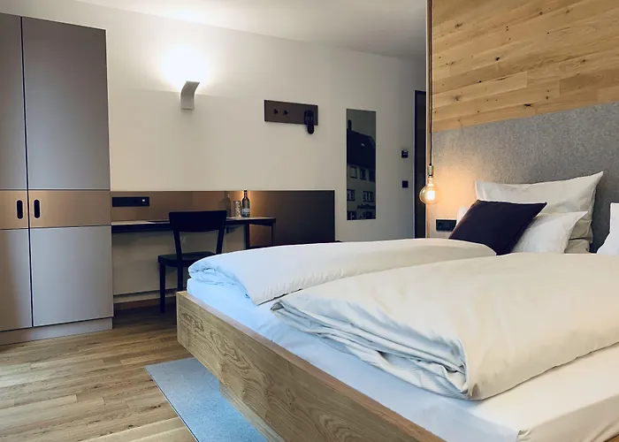Stadthotel Kachelofen クルムバハ